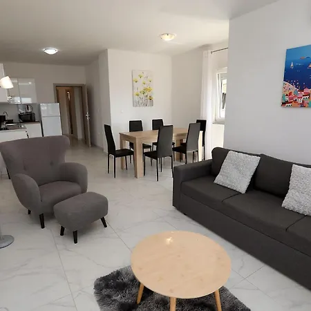 2 Bed Apartman